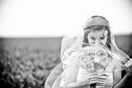 Heartfelt wedding advice from a florist: what I’d do differently as a 2025 bride, from dance floor memories to color palettes, for a truly unforgettable day.